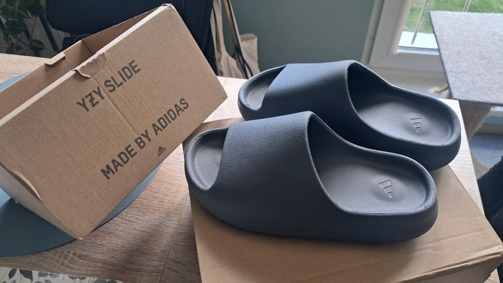 Klapki Yezzy Slide -  22,5 cm