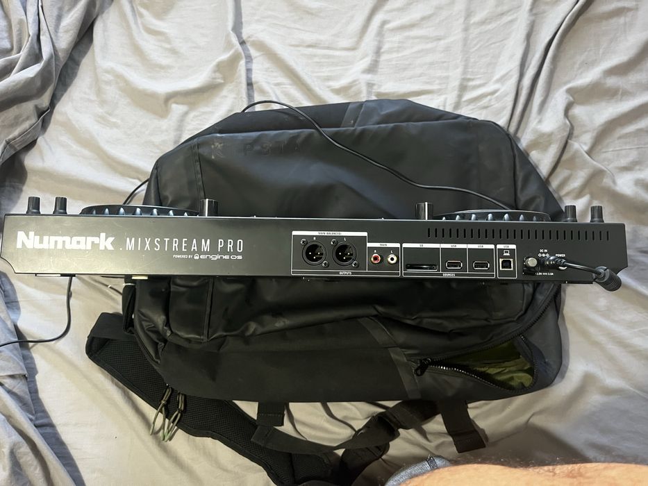 Mesa Controladora Numark Mixstream Pro