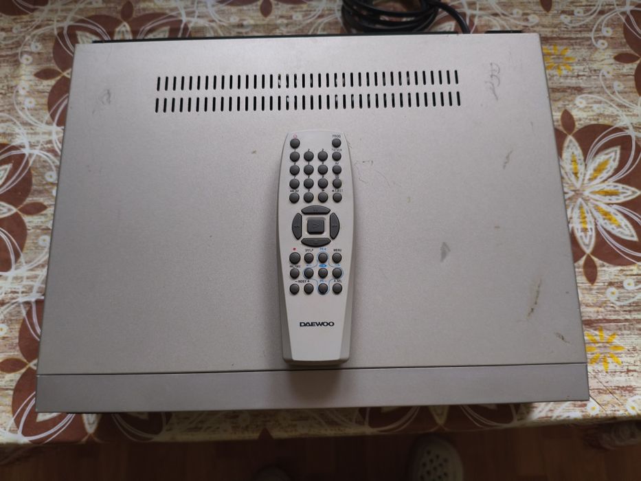 Відеомагнітофон .