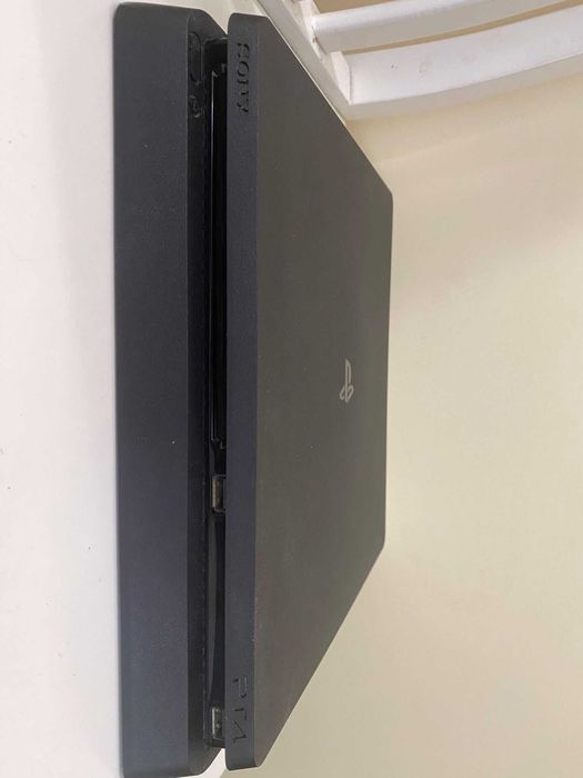 Playstation 4 slim 1tb