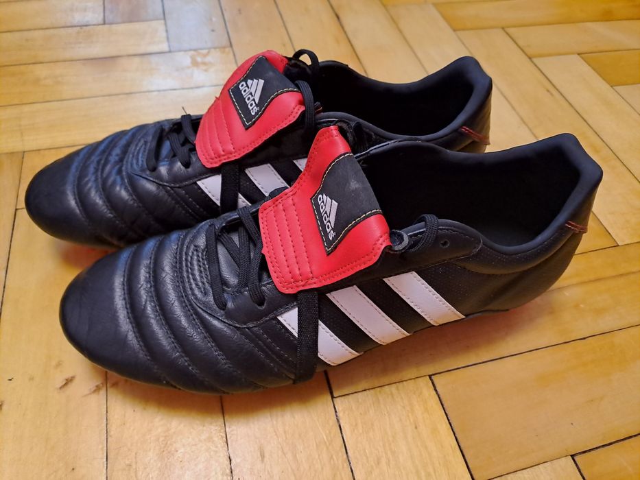 Продам футбольні бутси Adidas, оригінал, розмір  46