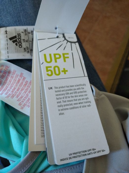 Camisola da Adidas nova tamanho 14/15 anos o