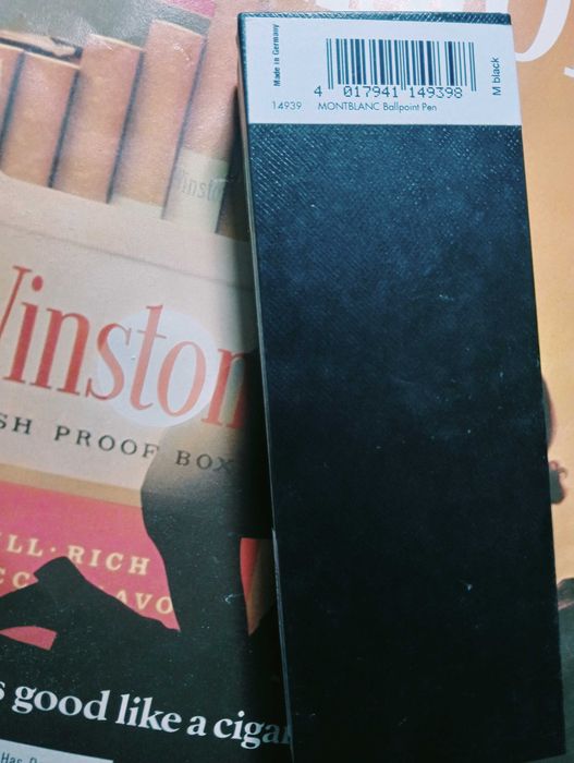 Montblanc por 150 euros ,com emalagrm e sem sinais de uso.