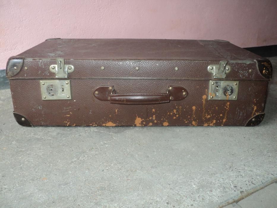 Walizka tekturowa zabytkowa