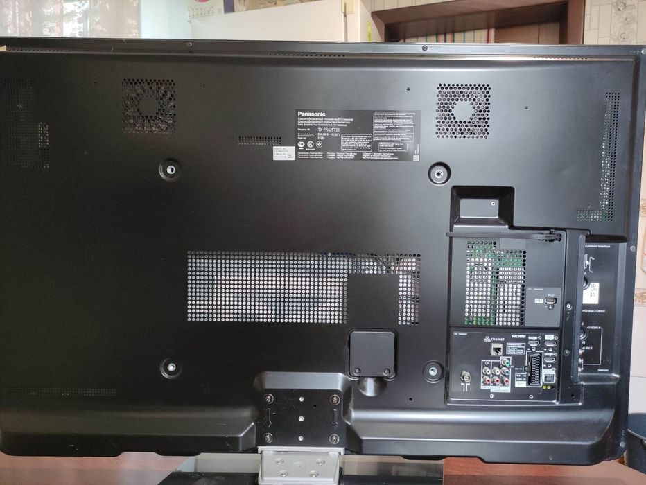 Телевізор Panasonic TX-PR42ST30 на запчастини: 2 000 грн