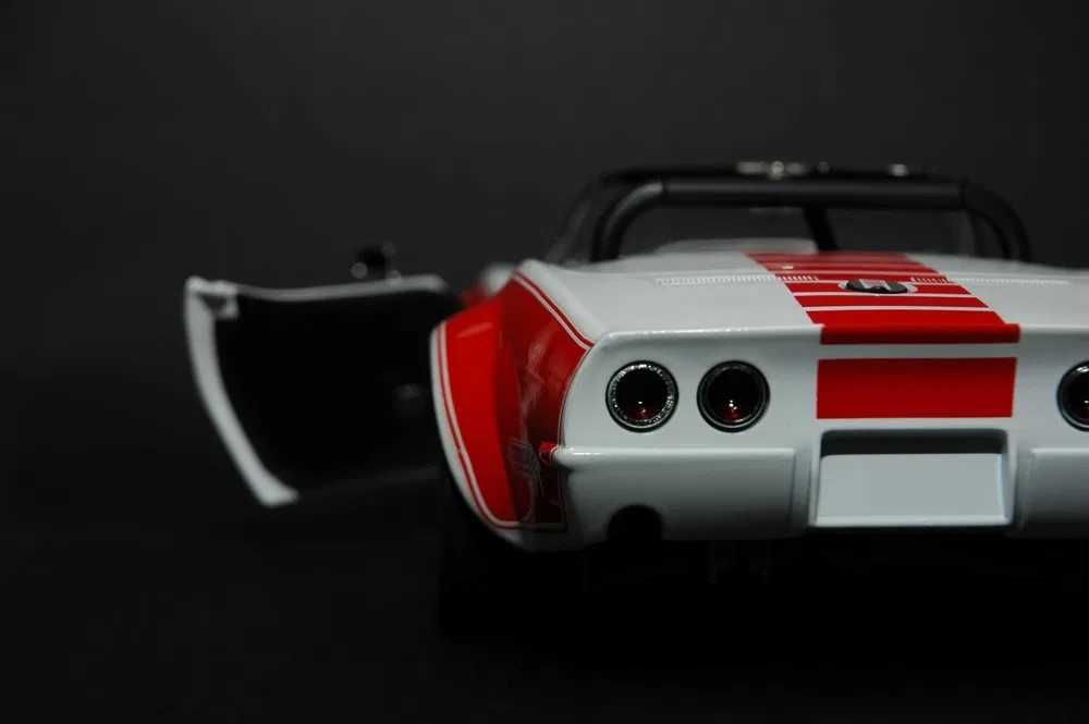Corvette L88 #1 Tony DeLorenzo 1969 Carousel1 1:18