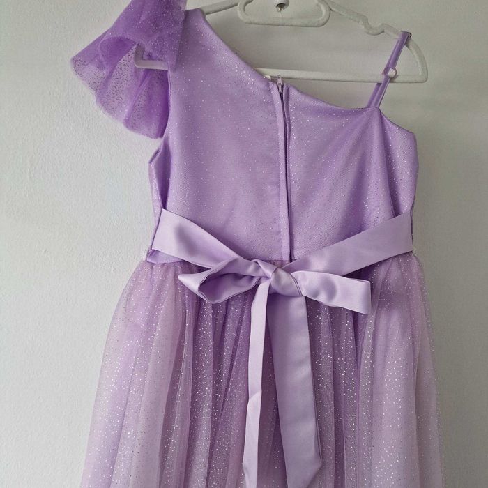 Ошатна сукня на дівчинку