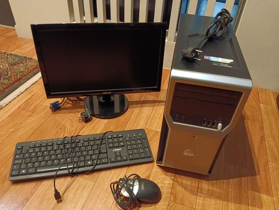 Computador de secretária