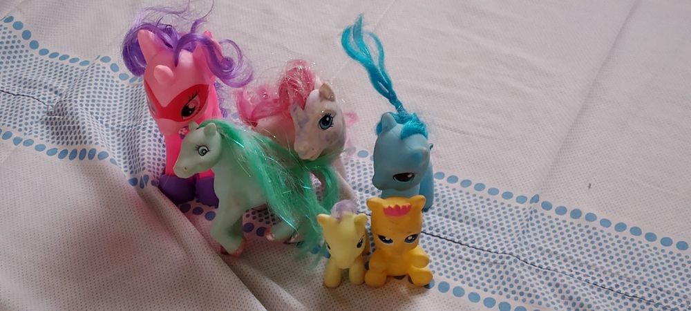 Лот іграшок поні