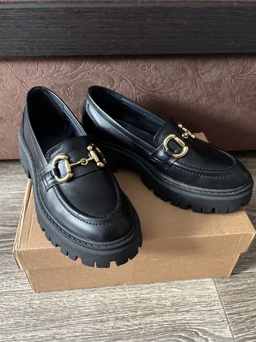 Шкіряні жіночі лофери WOAW