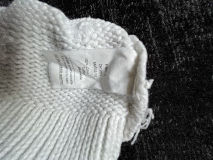 biała czapeczka wiosenna dziewczęca niemowlęca