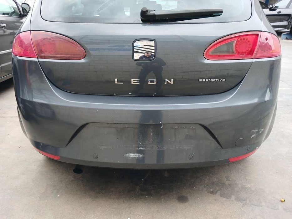 Pára-choques trás SEAT Leon (1P1)