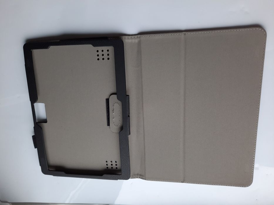 Etui na Samsung Galaxy Tab GT-P7500 10,1"