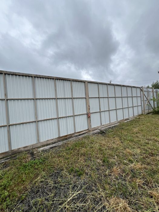 Продаж комерційних приміщень з ділянкою 80 сотих