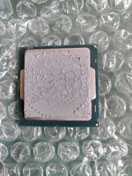 Celeron g3900 (LGA1151 v1)