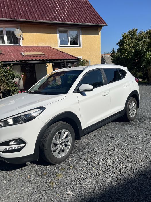 Sprzedam auto salonowe moje od nowosci