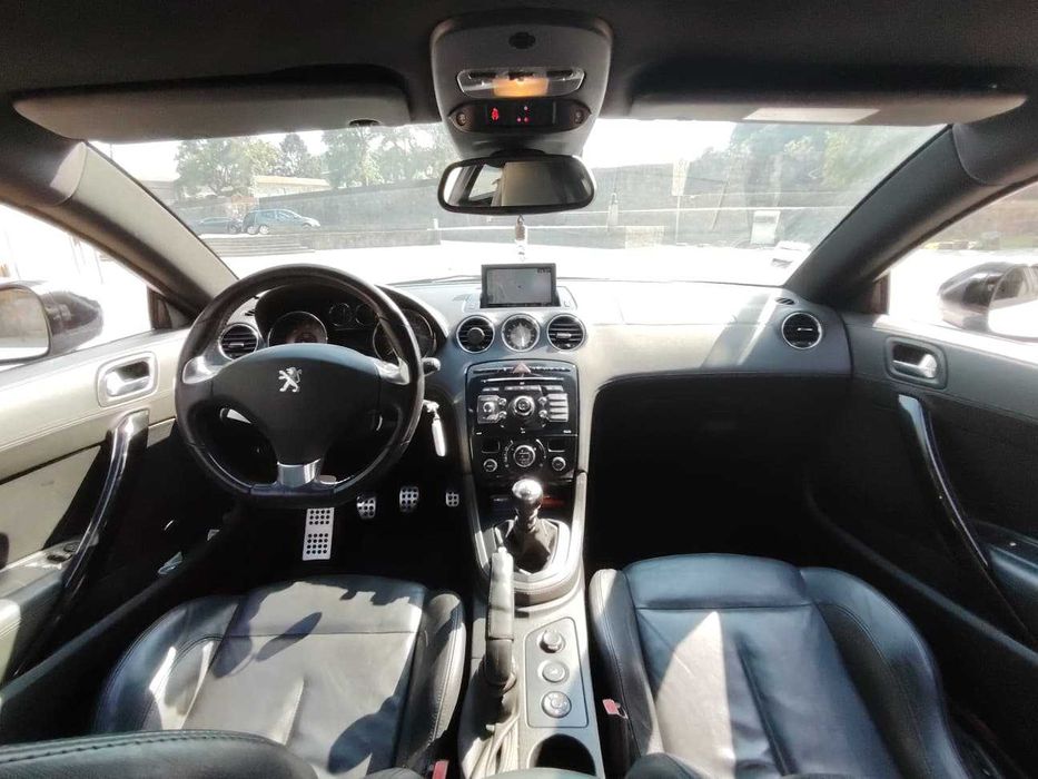 Peugeot RCZ 2.0 HDi 163cv • Pele • Som JBL •