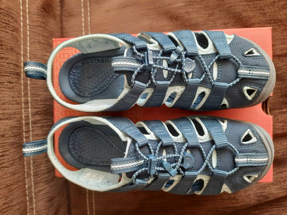 Sandały damskie Keen Clearwater CNX navy/blue glow 37.5 nowe