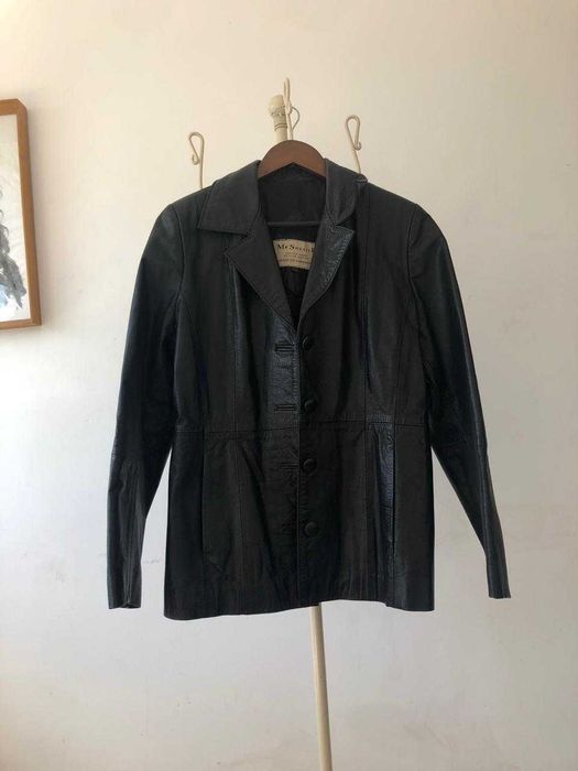Blazer Vintage em Couro Preto – Estilo 90s Minimal – Excelente Estado
