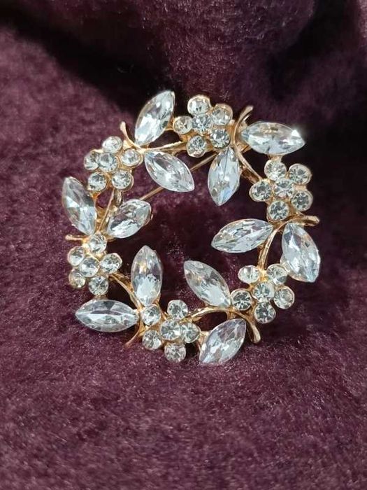Broszka Wianek Kwiaty Kryształki Retro Glamour Vintage Biżuteria