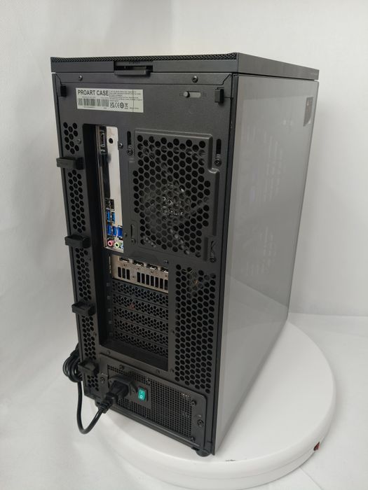 Komputer Gamingowy i9-14900,32 GB RAM DDR5,RTX 4070/5070 Asus Pro Art