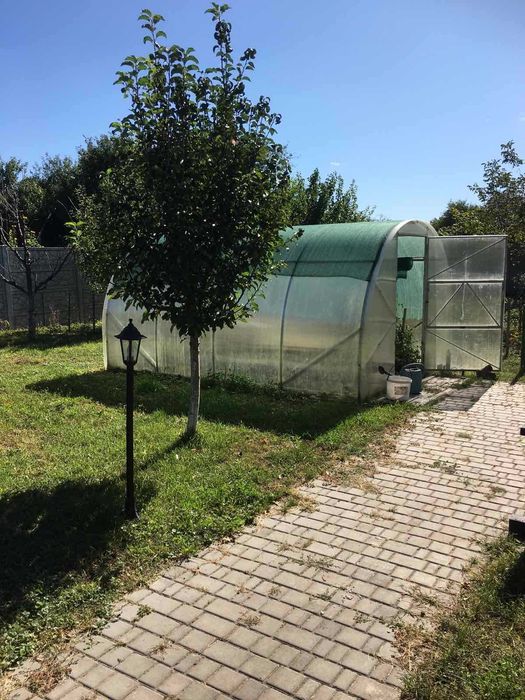 Великий будинок з сучасним ремонтом в Гребінках