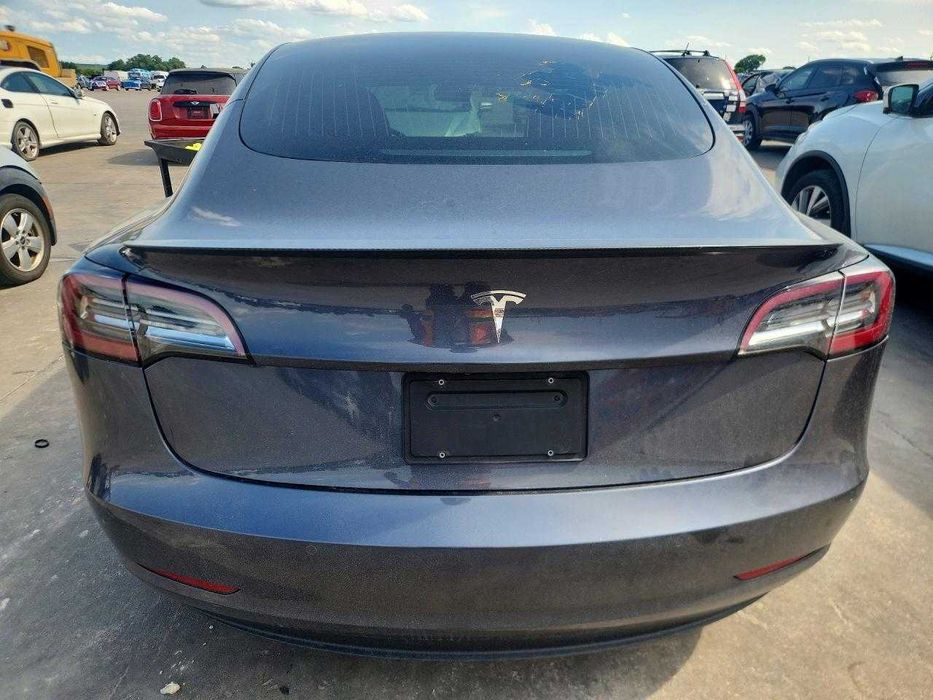 Tesla Model 3 2020.