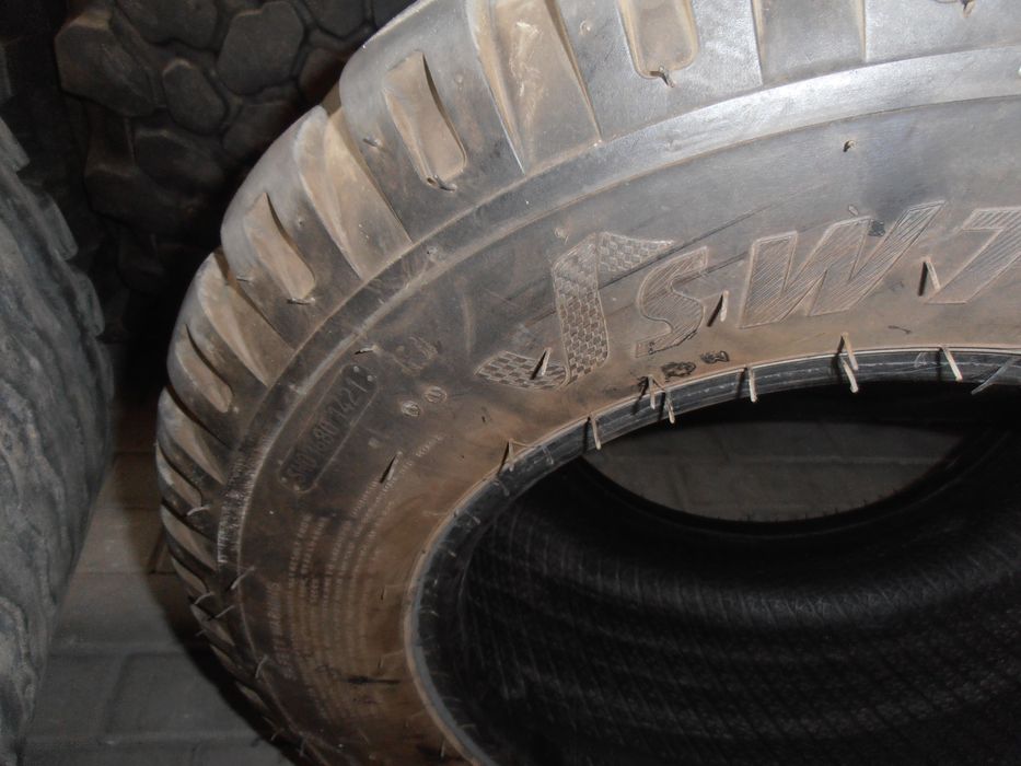 Opona 15,0/55 R-17