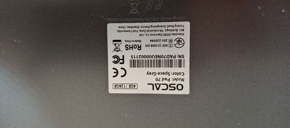 Планшет Oscalo с чехлом