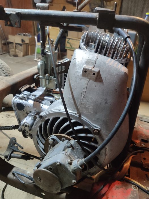 Мотор, двигун на моторолер муравей