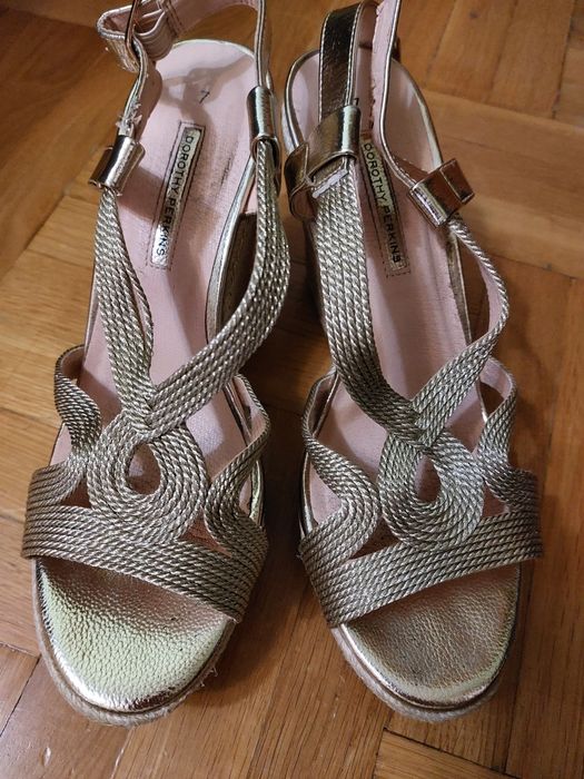 39 розмір золоті босоніжки