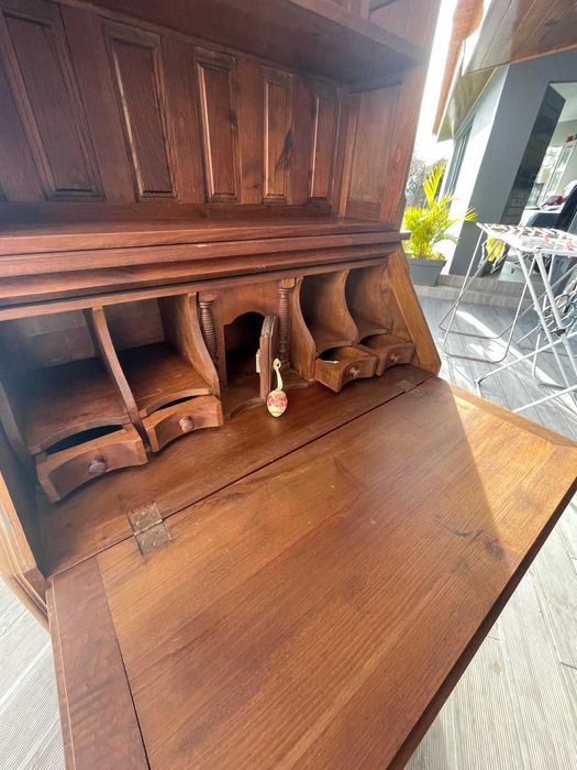 Vendo escrivaninha - secretária em castanho velho