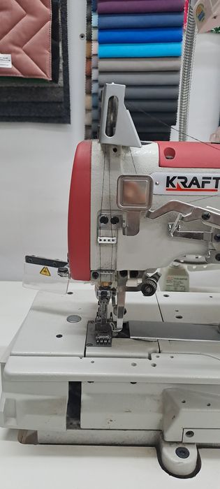 Overlock przemysłowy KRAFT KF858D-01CBX356 4/5-nitkowy + stół i silnik Servo
