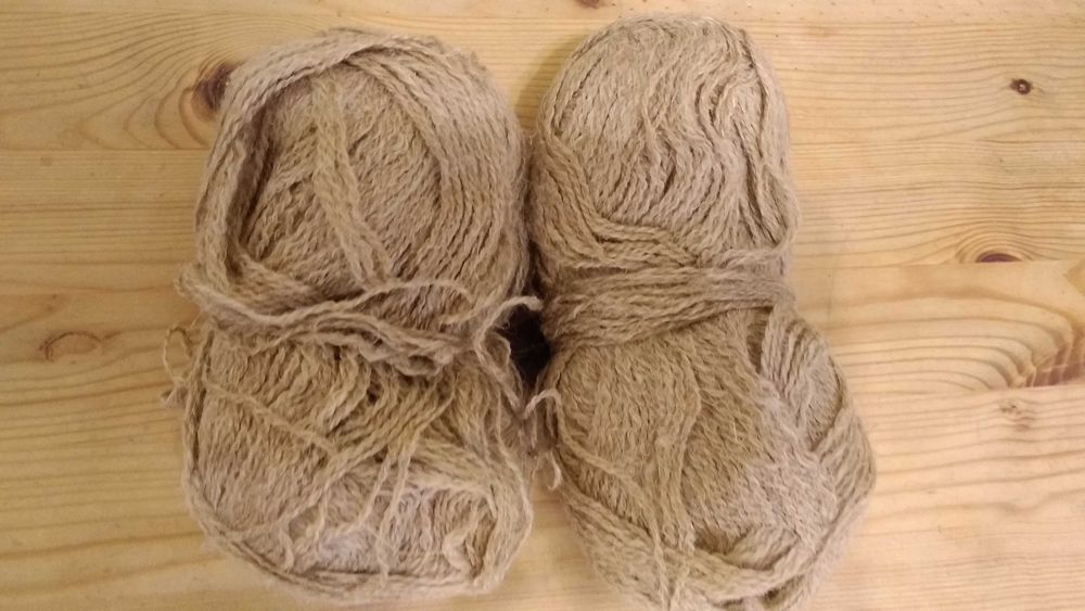 Włóczka, 2 motki, beż, skład: len 60% + akryl 30% + nylon 10%