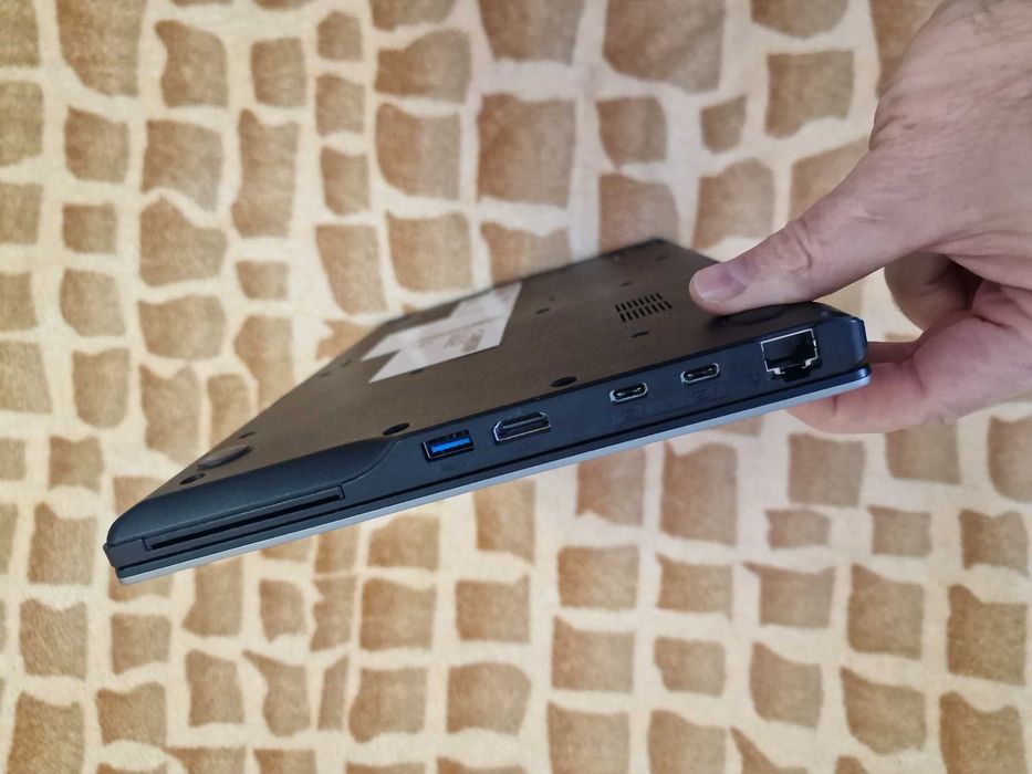 Fujitsu E5412/IPS/Core™ i5-1235U(12Gen)8GB/256GB/UHD 12Gen 4GB