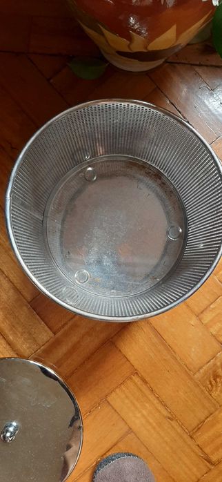 Balde com tampa em inox