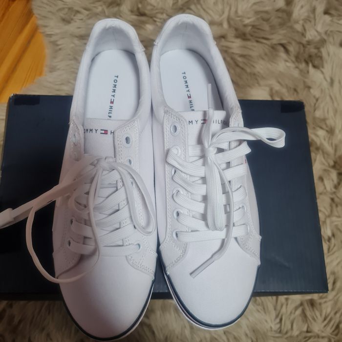 Tommy Hilfiger białe tenisówki trampki essential sneaker r. 37 sneaker