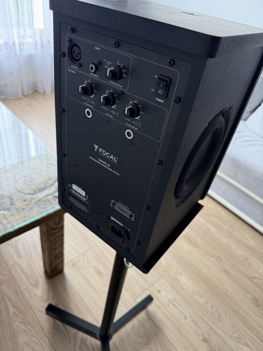 Focal Shape 65 студійні монітори, пара + стійки в подарунок