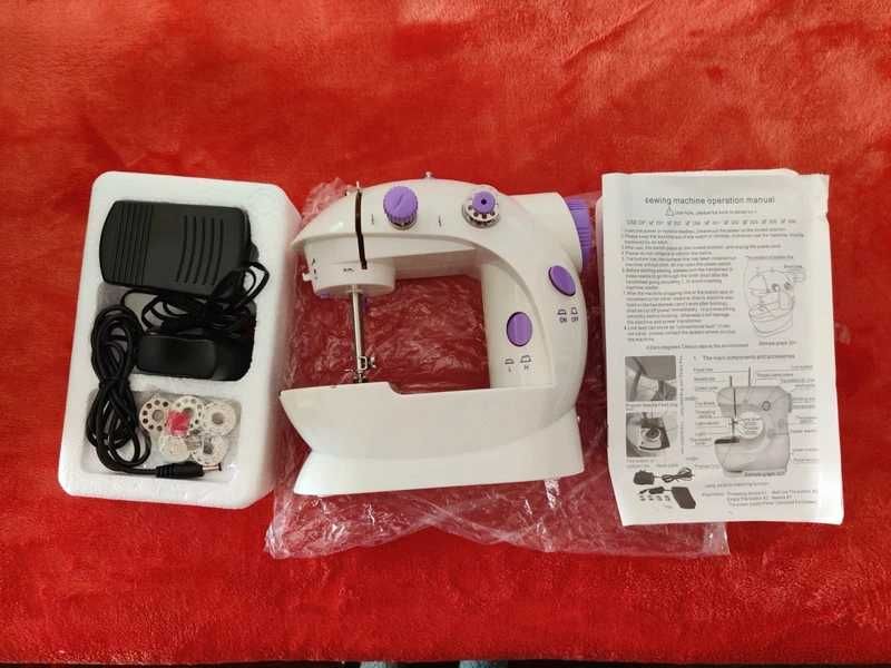 Mini máquina de costura