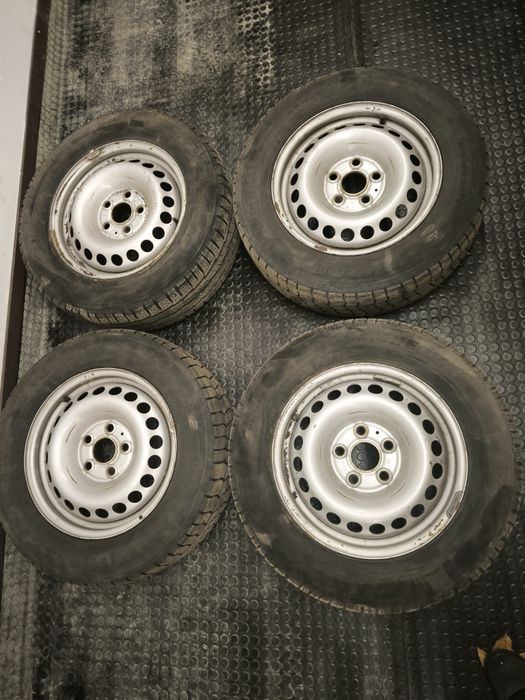 Koła zimowe  5x120 215/65R16C 109/107 VW T5 T6 Caravelle Multivan Transporter Volkswagen