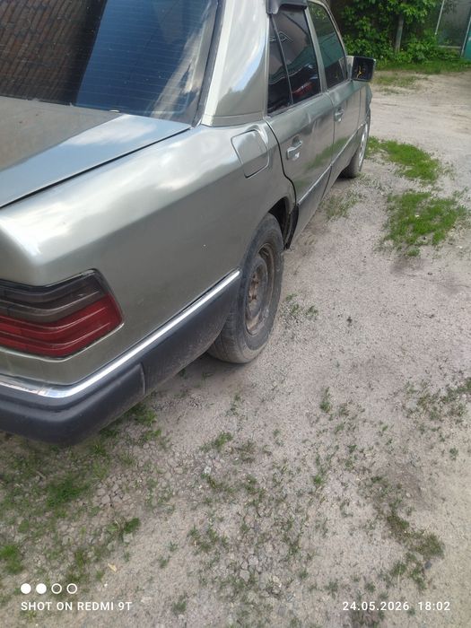 Продам mercedes w124 e200 1988р.в.