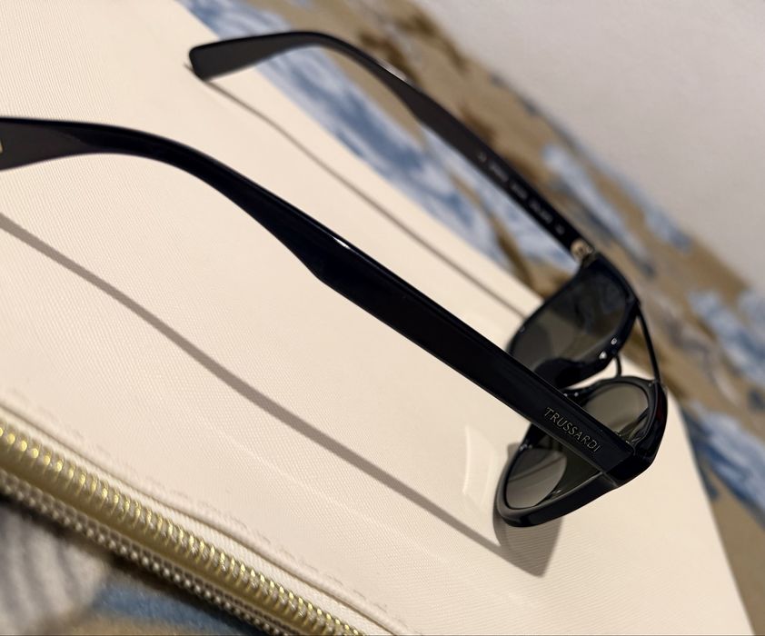 Óculos de Sol Trussardi Originais - Estilo Moderno Unissexo