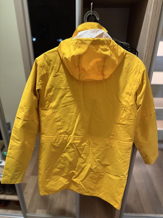 Продам уживану куртку-дощовик SHU з підстібкою розмір M