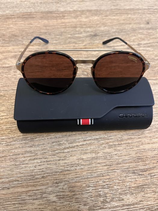 Солнцезахисні окуляри Carrera