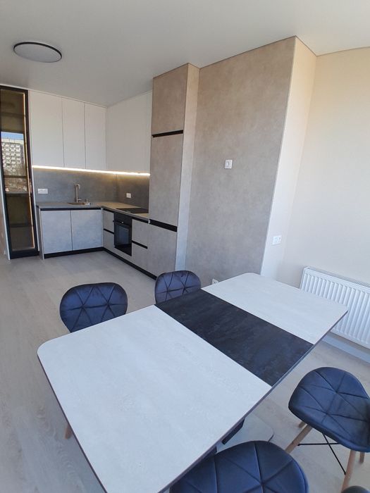 Новобудова Центр 2к.кв-70м2 Новий ремонт!