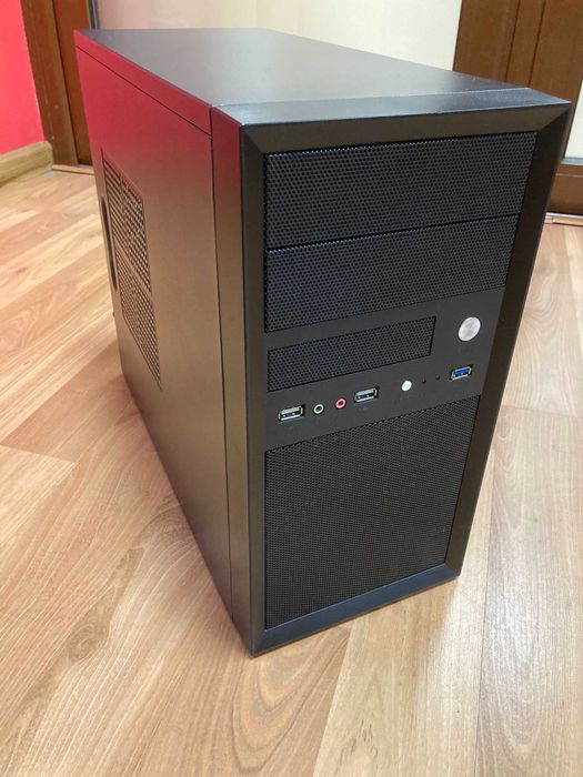 Корпус комп'ютера Chieftec iArena CT-01B-OP з кулером CHIEFTEC