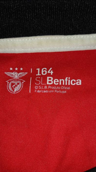 Camisola autograda pir antigo jogador Benfica Lima