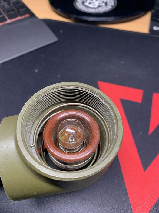 Lampka wojskowa z pojazdu