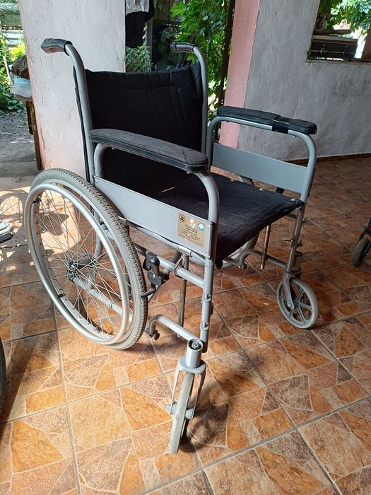 Инвалидная коляска
