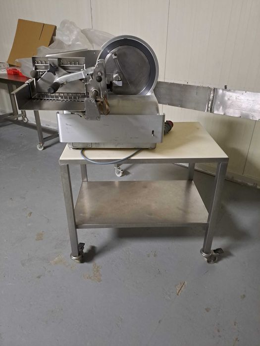 Fatiadora fiambreira industrial automática Bizerba